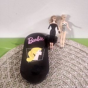 😍Barbie Tin Box and Two Minature Dolls😍